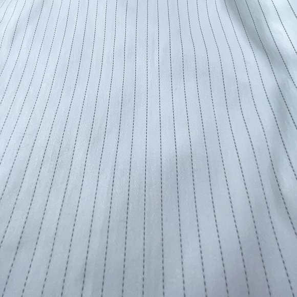 Worthington Petite Stretch White Shorts‎ with Black Vertical Dash Design Size 4P - Picture 3 of 14